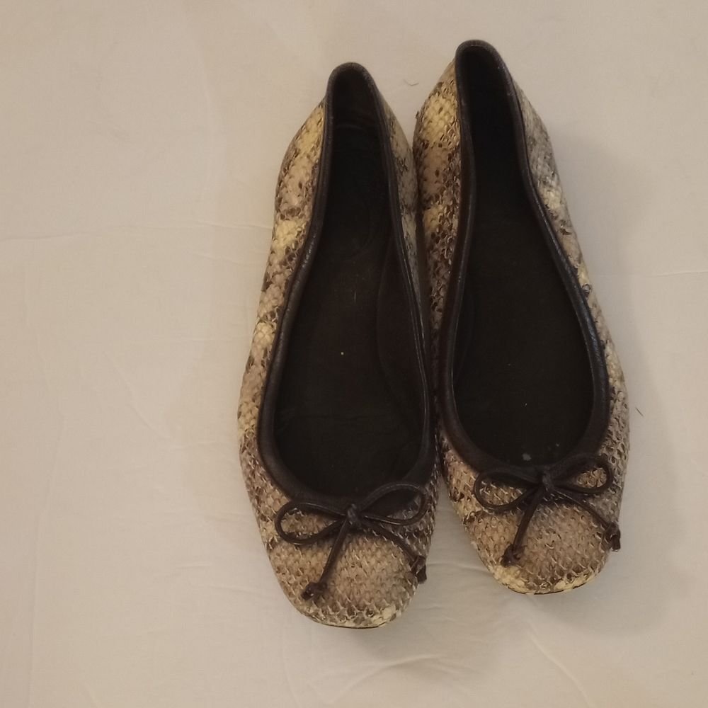 šStuartāWeitzman Snake EmbossedāFlats - Picture 2 of 6